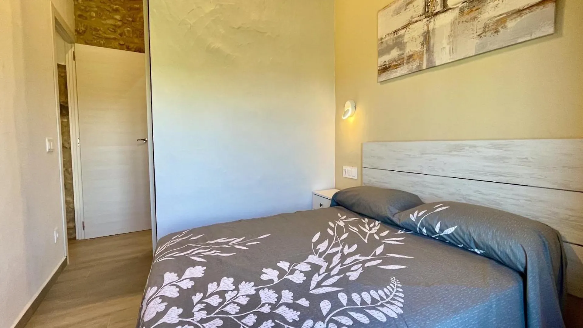 Apartment In Pals With Terrace